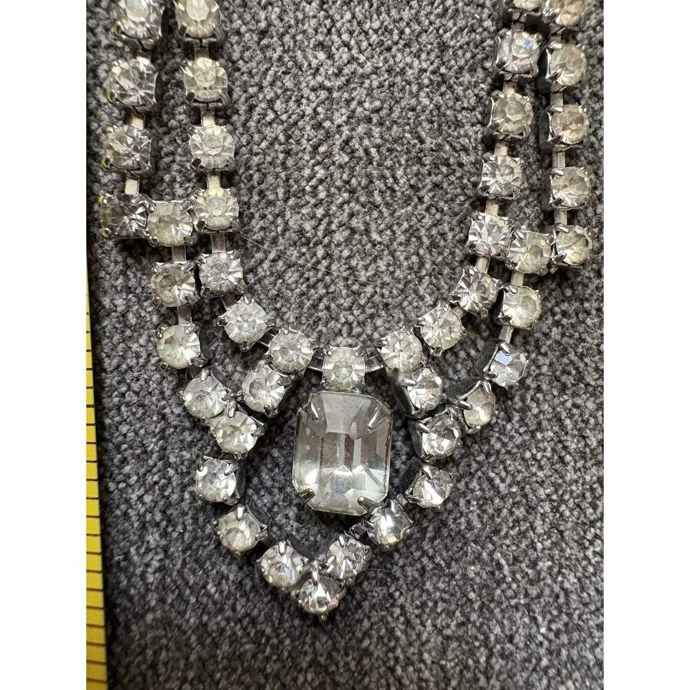 Vintage Rhinestone Clear Glowing‎ Stones Necklace Romantic Glamour